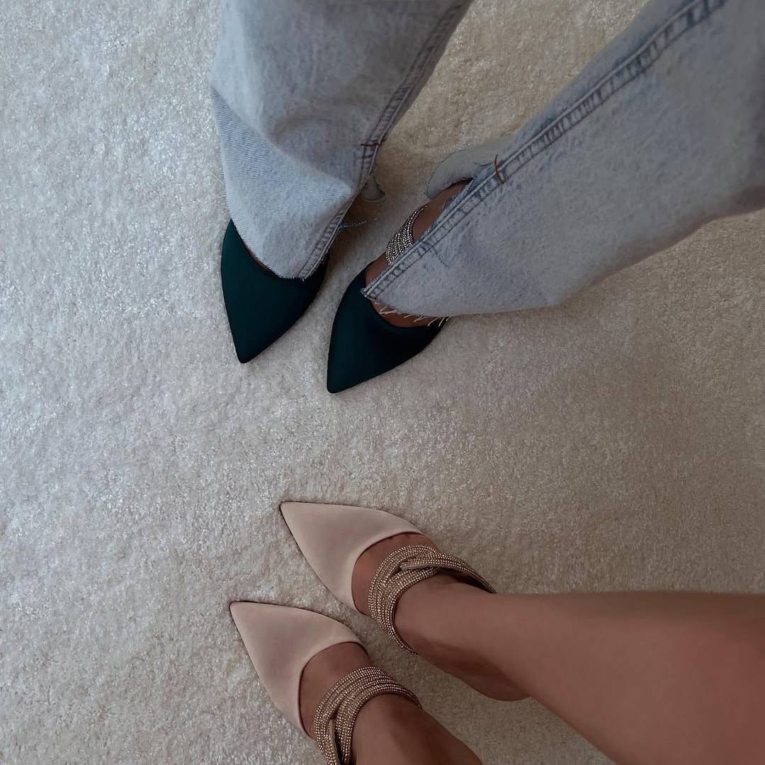 Ayağı Sıkan Stiletto Nasıl Açılır?