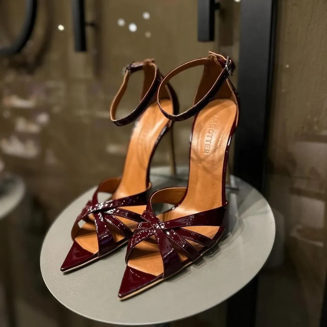 Sevgililer Günü İçin Kadın Topuklu Ayakkabı Seçimi