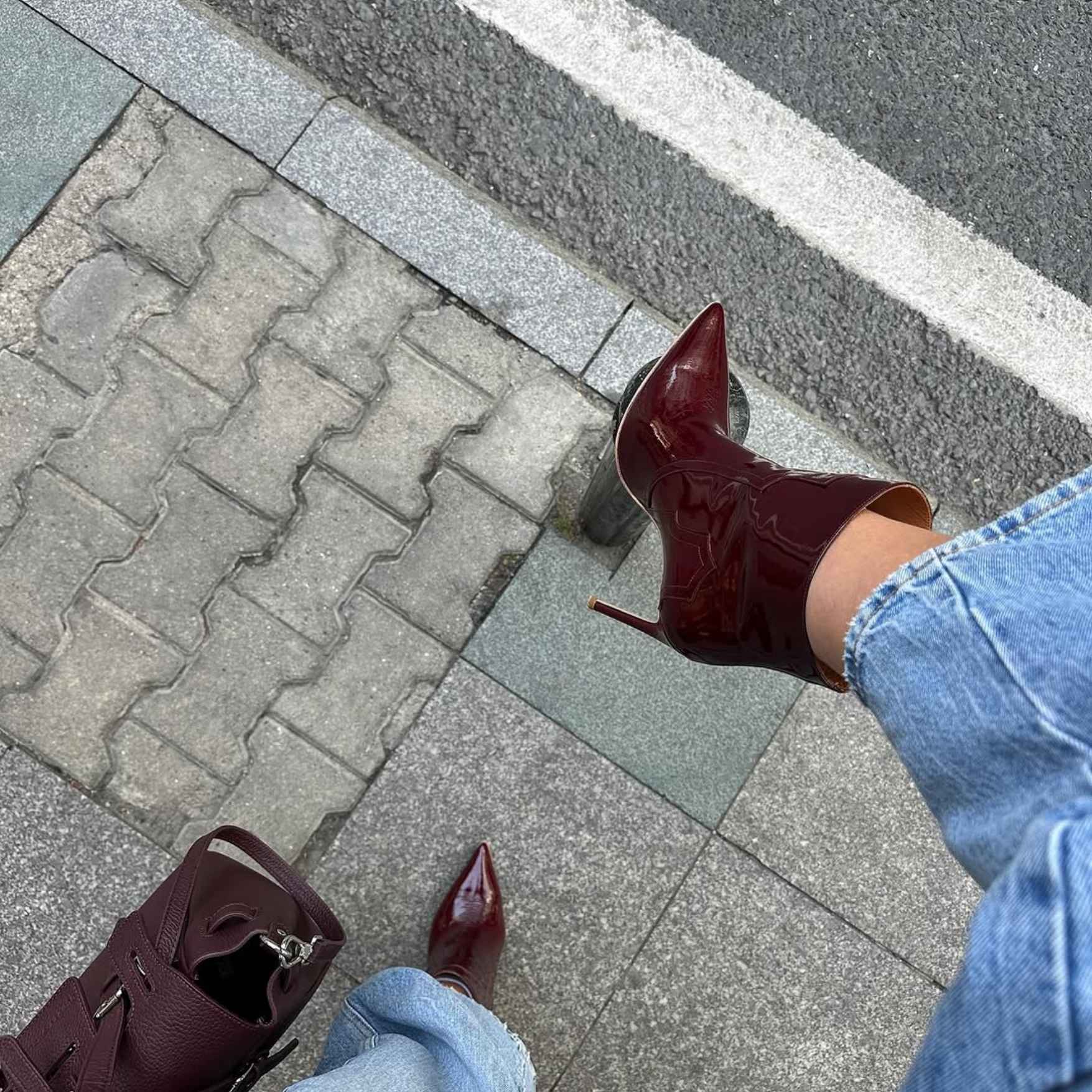 Kumaş Pantolon Altına Bot Olur mu?